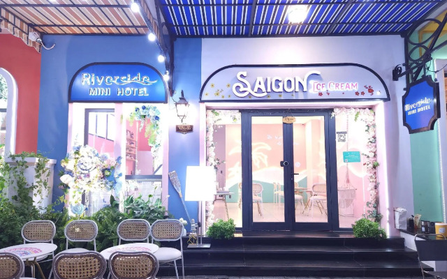 Riverside Mini Hotel Grand World