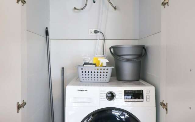 w Amazing 2BR in the Heart of Miraflores