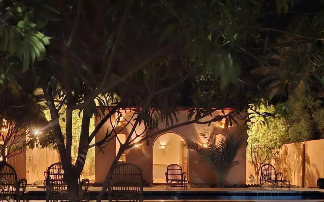 Eljuneina Villas