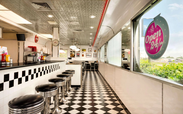 Travelodge by Wyndham Marysville