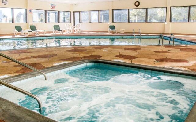 Quality Inn & Suites Escanaba North