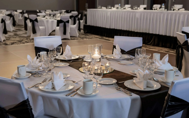 DoubleTree by Hilton Madison East