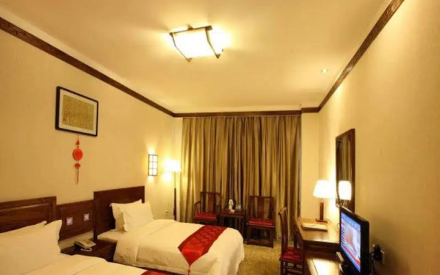 Cien Hotel