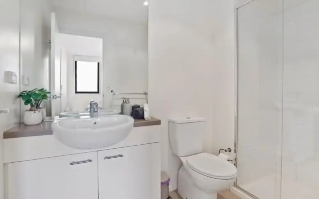 A Chic & Comfy 2BR Apt Near to Flemington Races
