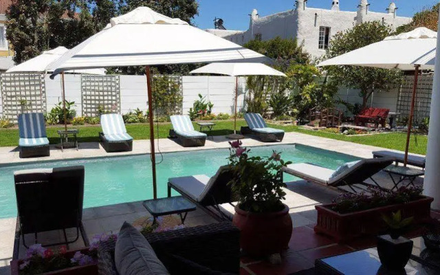 Sunset Lodge Guest House