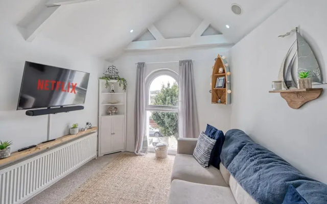 Host Stay Sail Loft