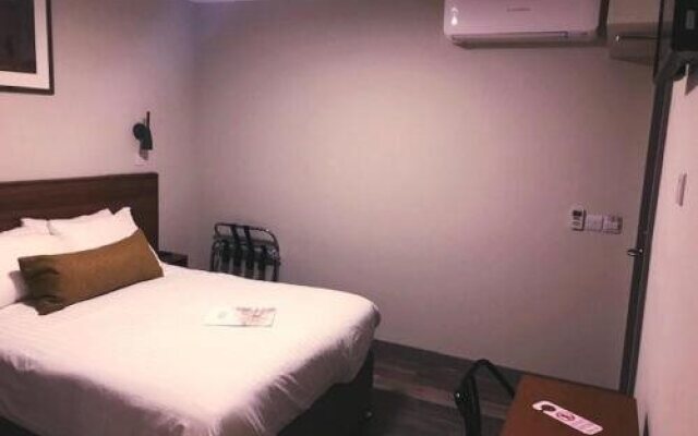 Smiths Hotel