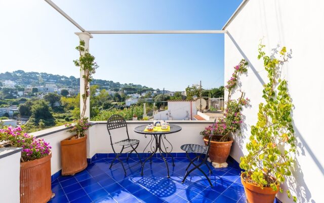 Capri Turquoise by Napoliapartments