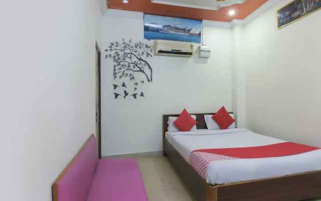 Oyo 4472 Hotel Chandra Deep