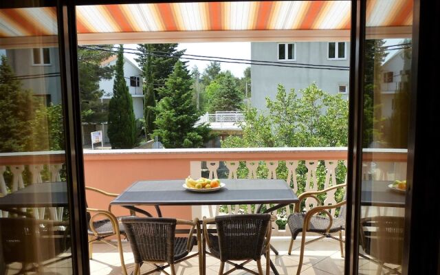 Apartments Pjer