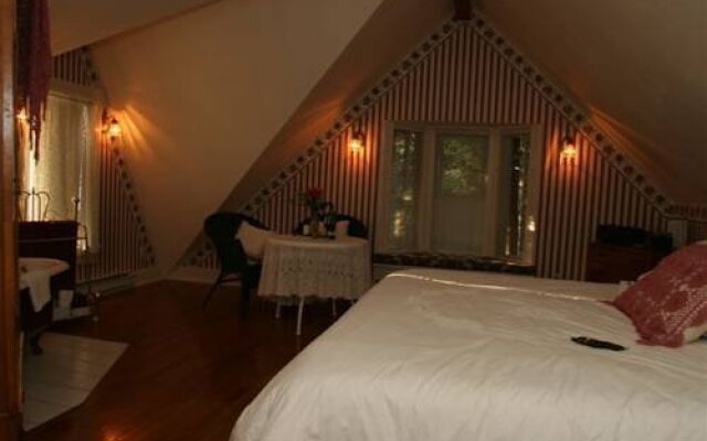 Everett House Bed & Breakfast