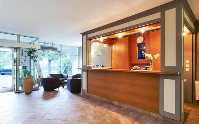 Kyriad Frejus Port - Saint Raphael