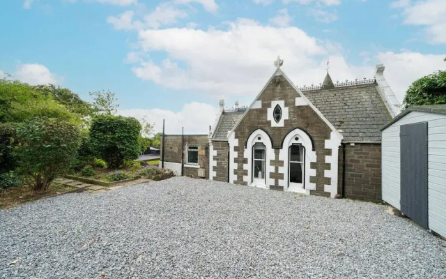 The Gate Lodge - Modern and Period Combined