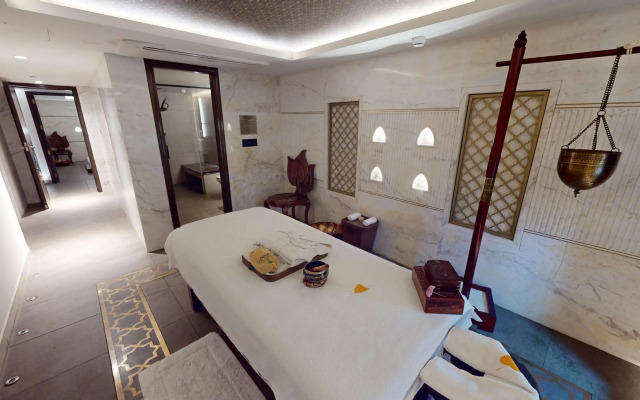 Radisson Blu Hotel & Suites GRT Chennai