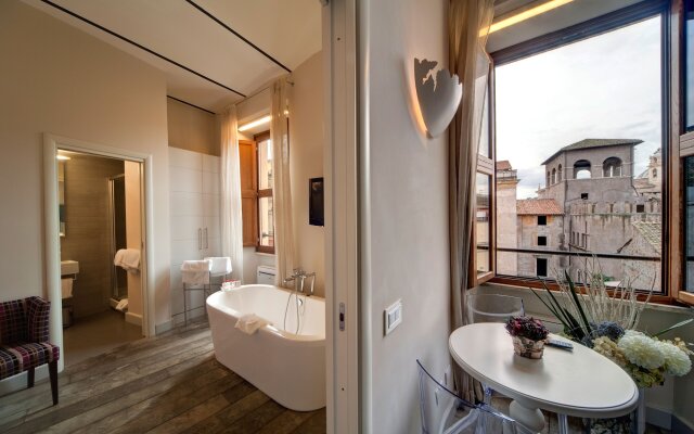 Navona Palace Luxury Inn