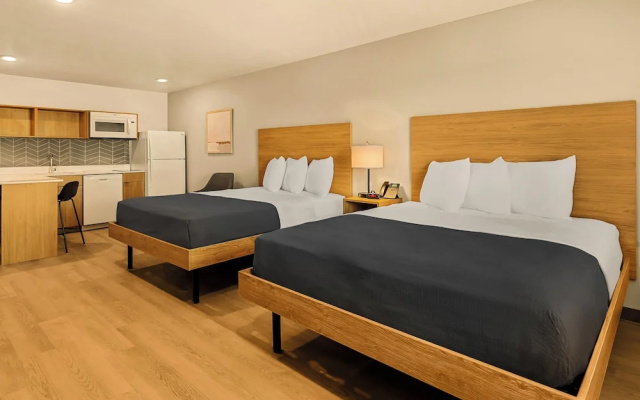 LivAway Suites Phoenix-Glendale