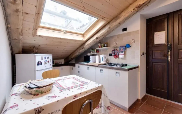 Central Charming Attic