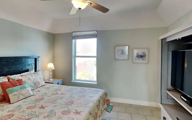 Sandy Starfish by Silver Sands Vacation Rentals