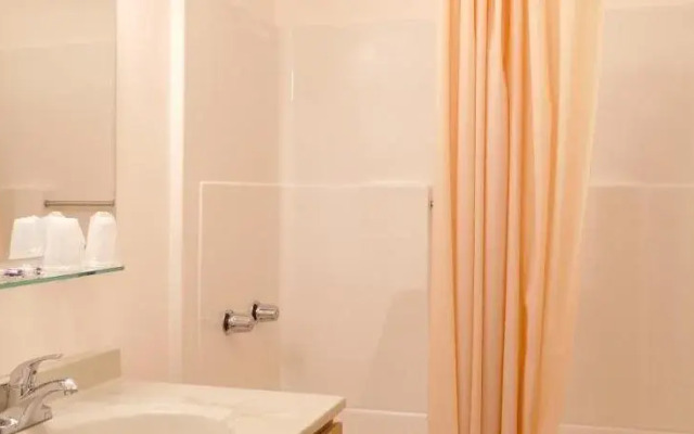 Town and Country Motor Inn