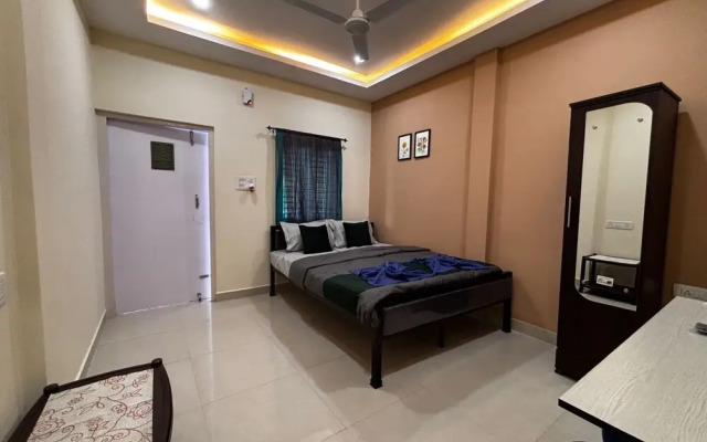 The Gulmohar Inn