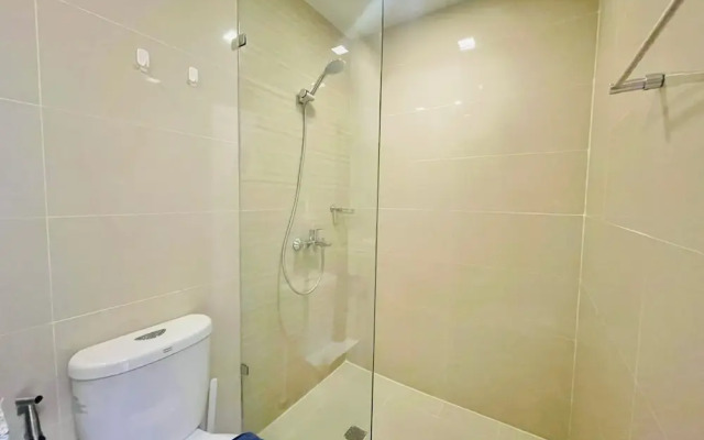 Uptown Parksuites BGC