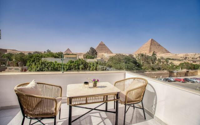 Shadow Pyramids View INN