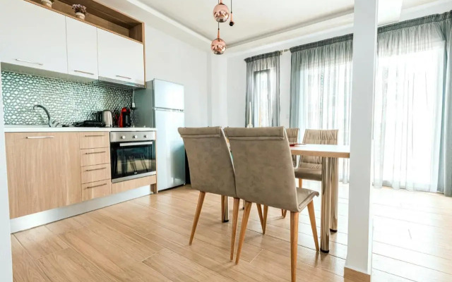 Design Suites Efharis (Brusco)