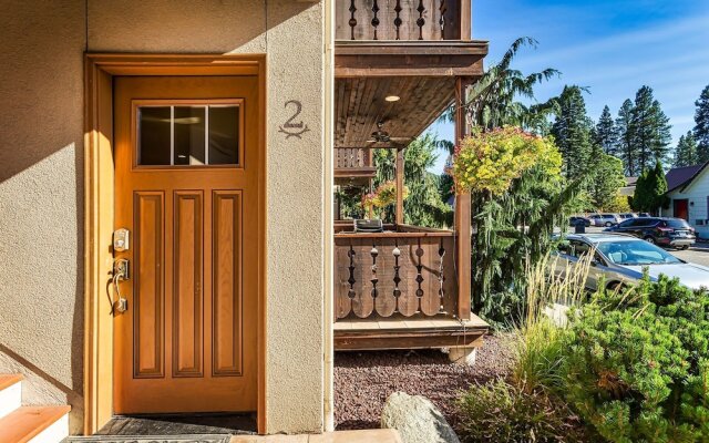 Bavarian Mountain Suite 2 Bedroom Condo by NW Comfy Cabins by RedAwning