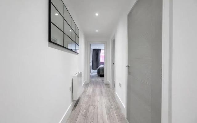 Remarkable 2-bed Apartment in Camberley