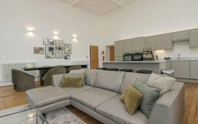 The Myles Suite Stone Cross Mansion