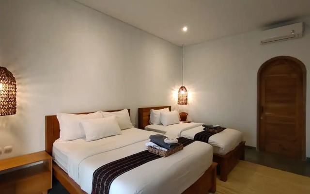 Suwatu Villa