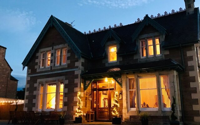 Lairds Lodge