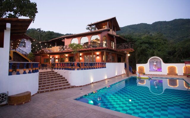 Amaria Villas