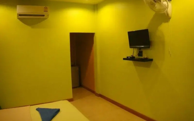Baan Aowthai Homestay Ko Kood