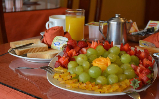 Hotel Cordillera Real