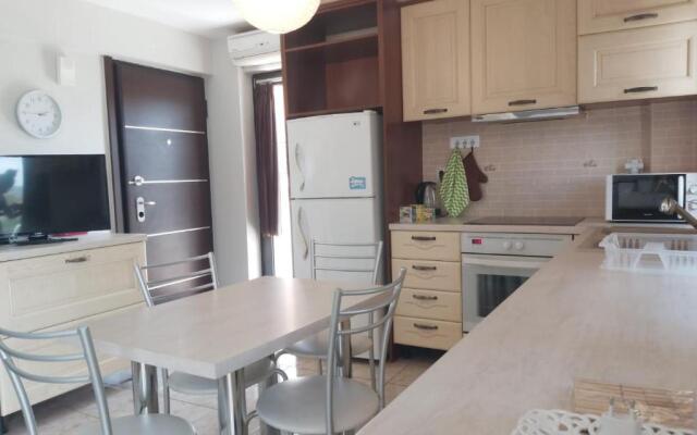 Lavrio port-centre 1bdr Apt with balcony wash machine