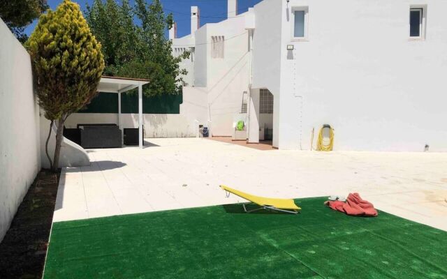 Remarkable 3-bed House in Albufeira