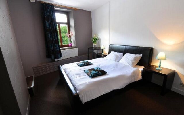 Hotel The River