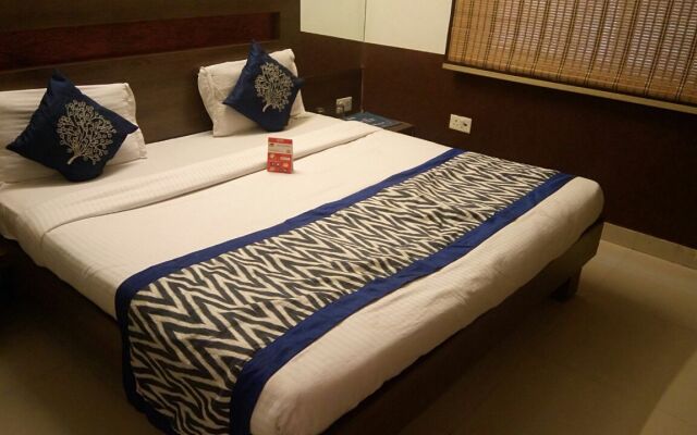 Hotel Paras