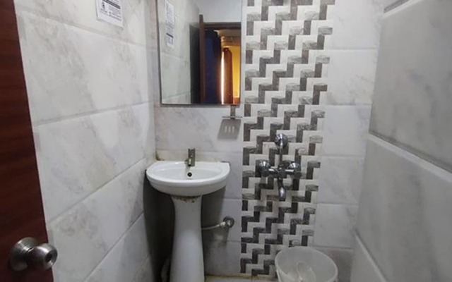 Fabhotel Adya Classic