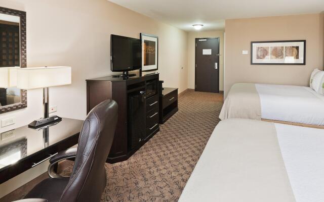 Holiday Inn Hotel & Suites Tulsa South, an IHG Hotel