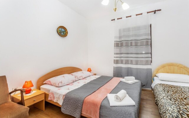 Nice Apartment in Malinska With 2 Bedrooms and Wifi