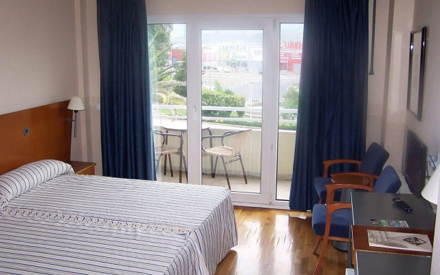 Hotel Azar