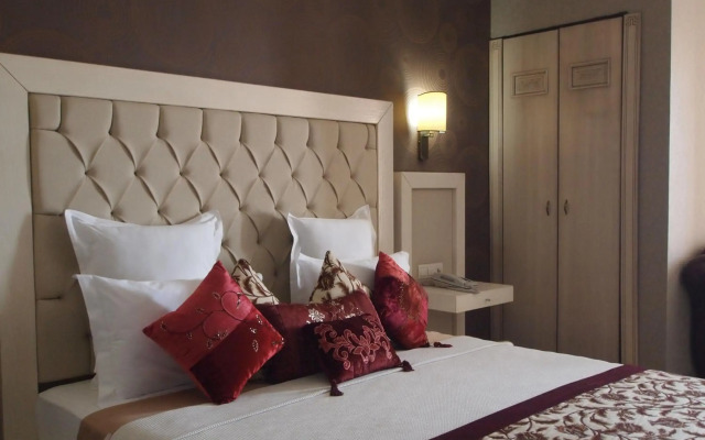 Romance Beach Hotel
