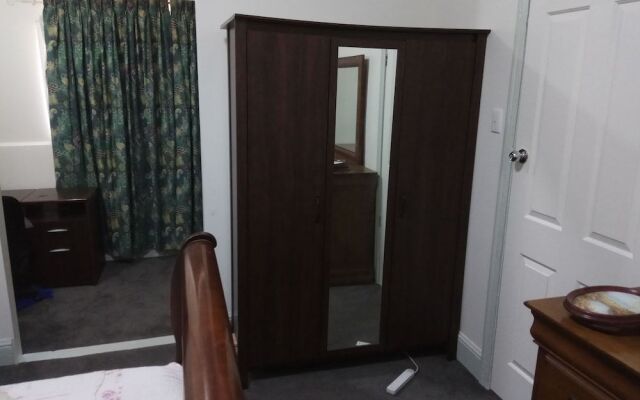 Forrest St Apartments