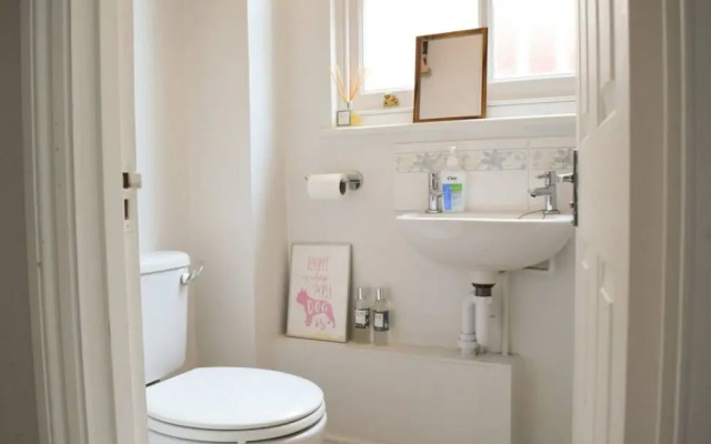 3 Bedroom House Close to Victoria Park