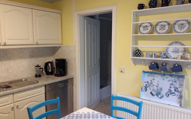 Modern Apartment With Terrace in Steffenshagen