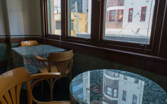O'Malley's Hotel
