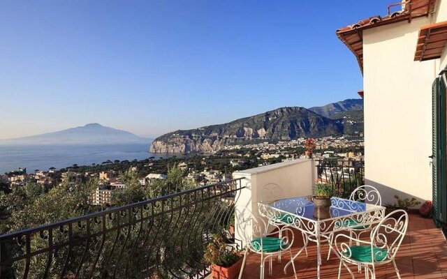 M Suites Sorrento