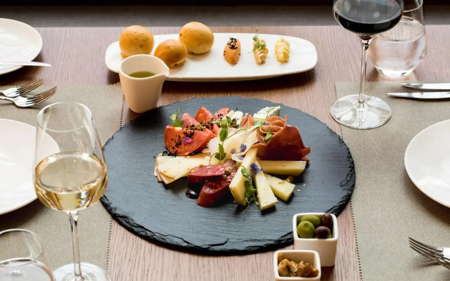 AC Hotel by Marriott Wroclaw